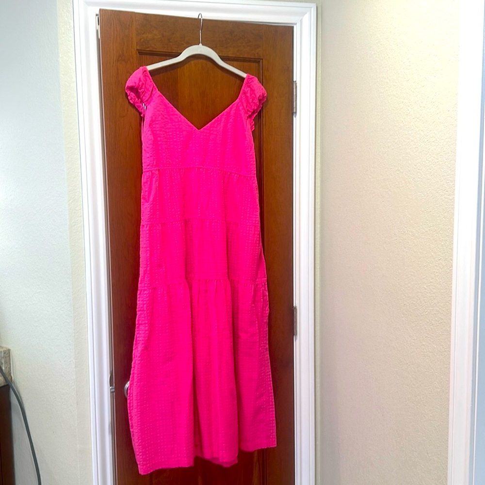 Old Navy Pink Summer Midi dress!